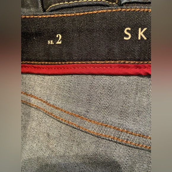 EUC WHBM Dark Denim Skinny Jeans. - Picture 5 of 6